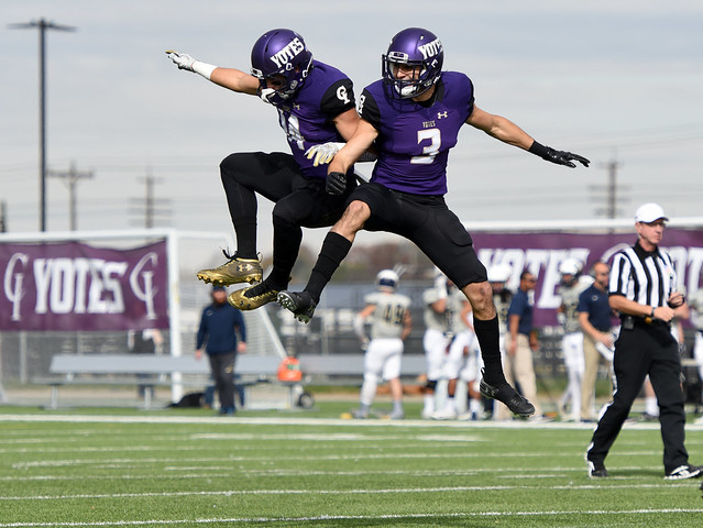 Yotes dismantle Eastern Oregon 48-24