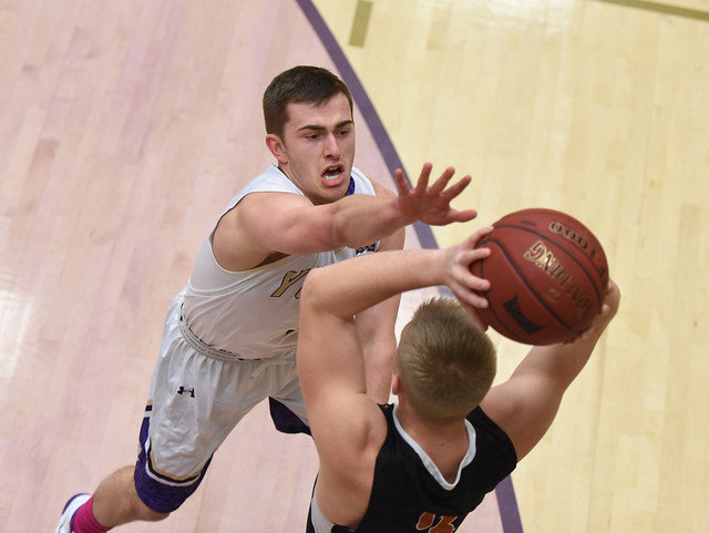 C of I Hoops Sweep Walla Walla
