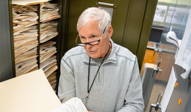 Don Mansfield in Herbarium